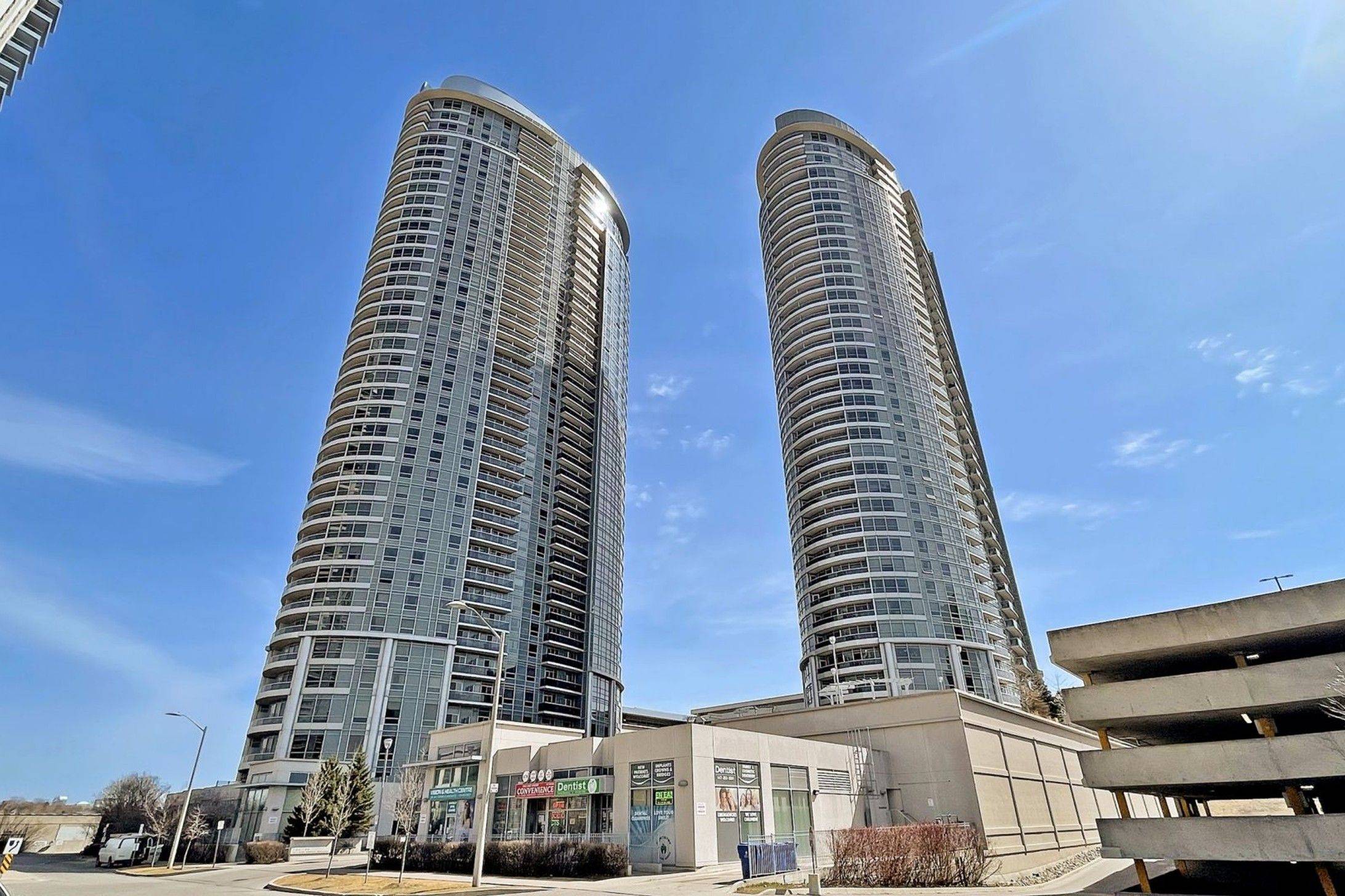125 Village Green SQ #911, Toronto E07, ON M1S 0G3