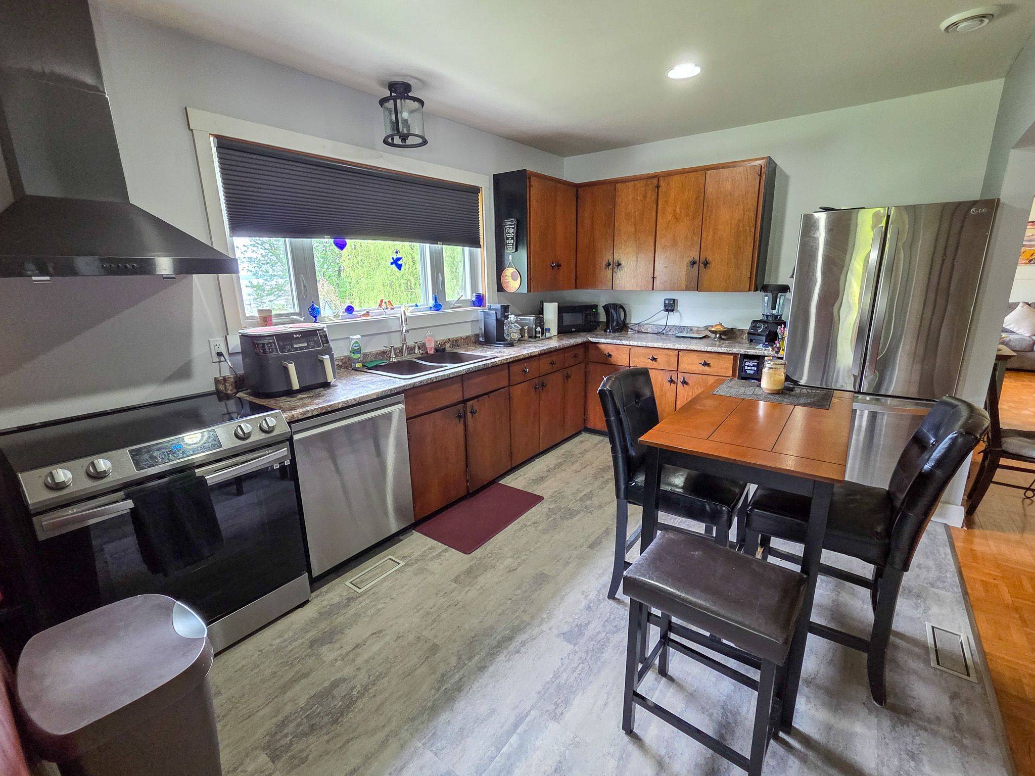 Temiskaming Shores, ON P0J 1K0,4 Dutton ST