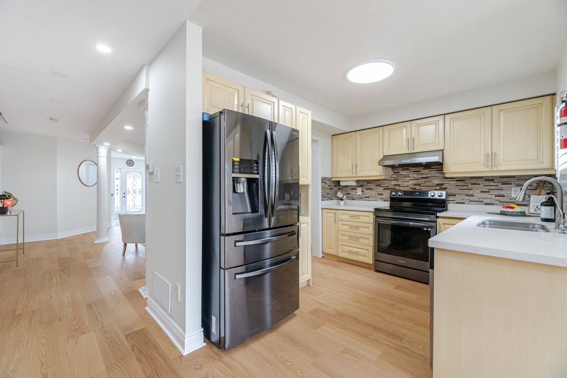 Brampton, ON L6P 1M2,27 Whitehouse CRES