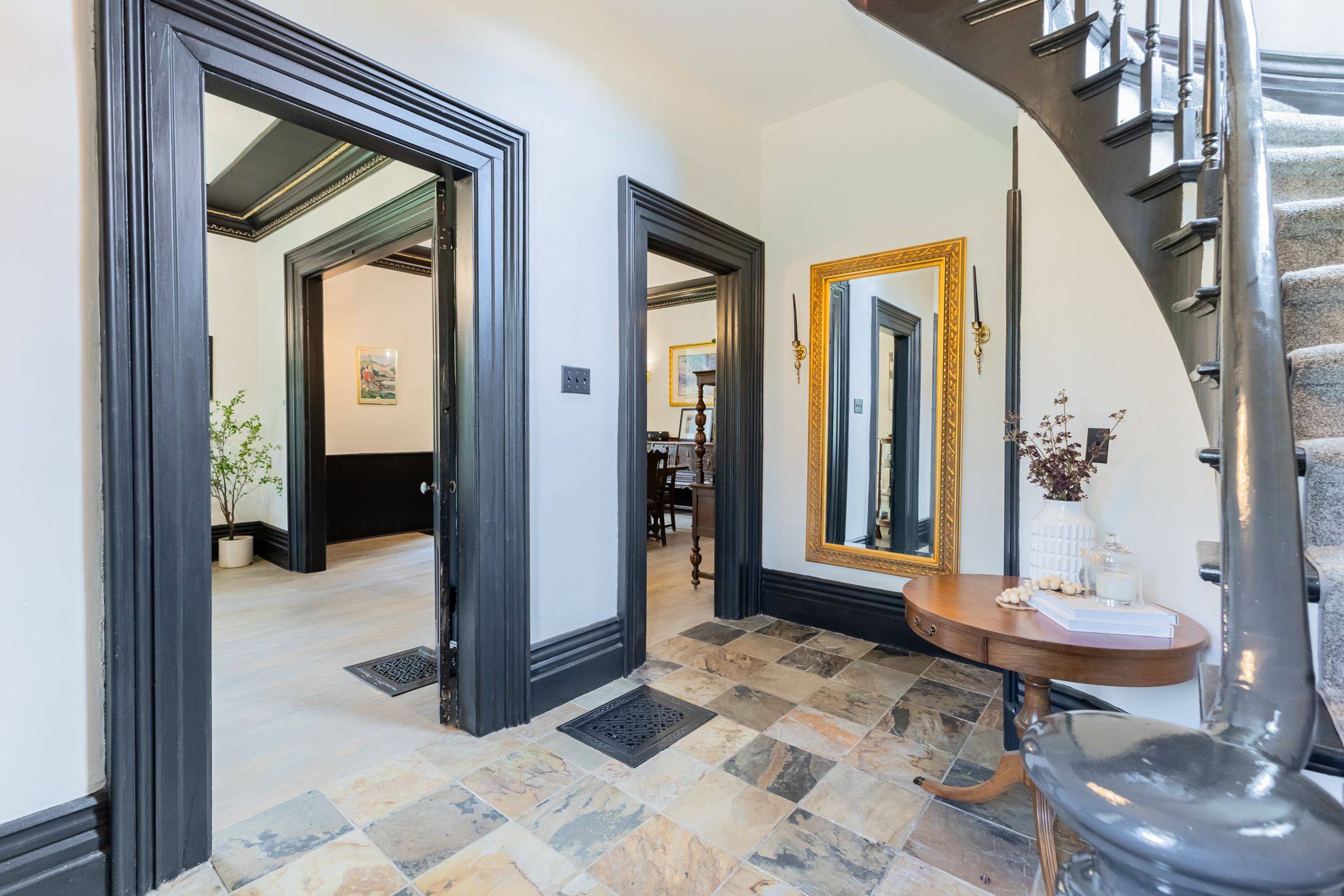 North Middlesex, ON N0M 2K0,283 Hastings ST