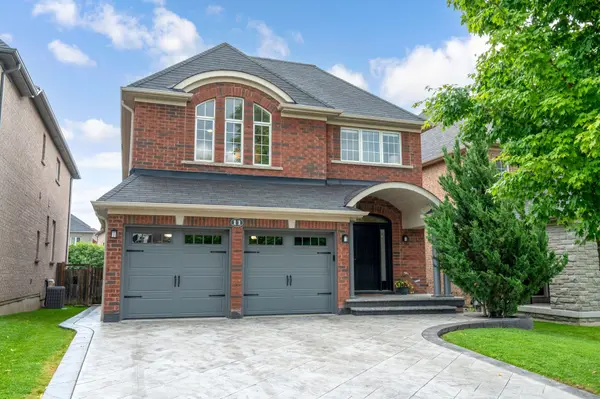 11 St Philip CT,  Whitby,  ON L1P 0A5