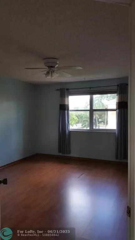 Pembroke Pines, FL 33026,12034 NW 13th Street