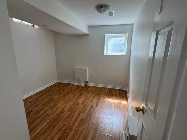 Brampton, ON L6Y 4P8,10 Santa Anita CT #Bsmt