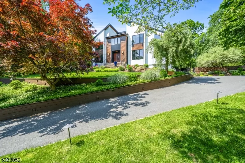 34 Fords Rd, Randolph Twp., NJ 07869