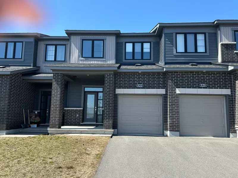 522 Branch ST, Barrhaven, ON K2J 6P3