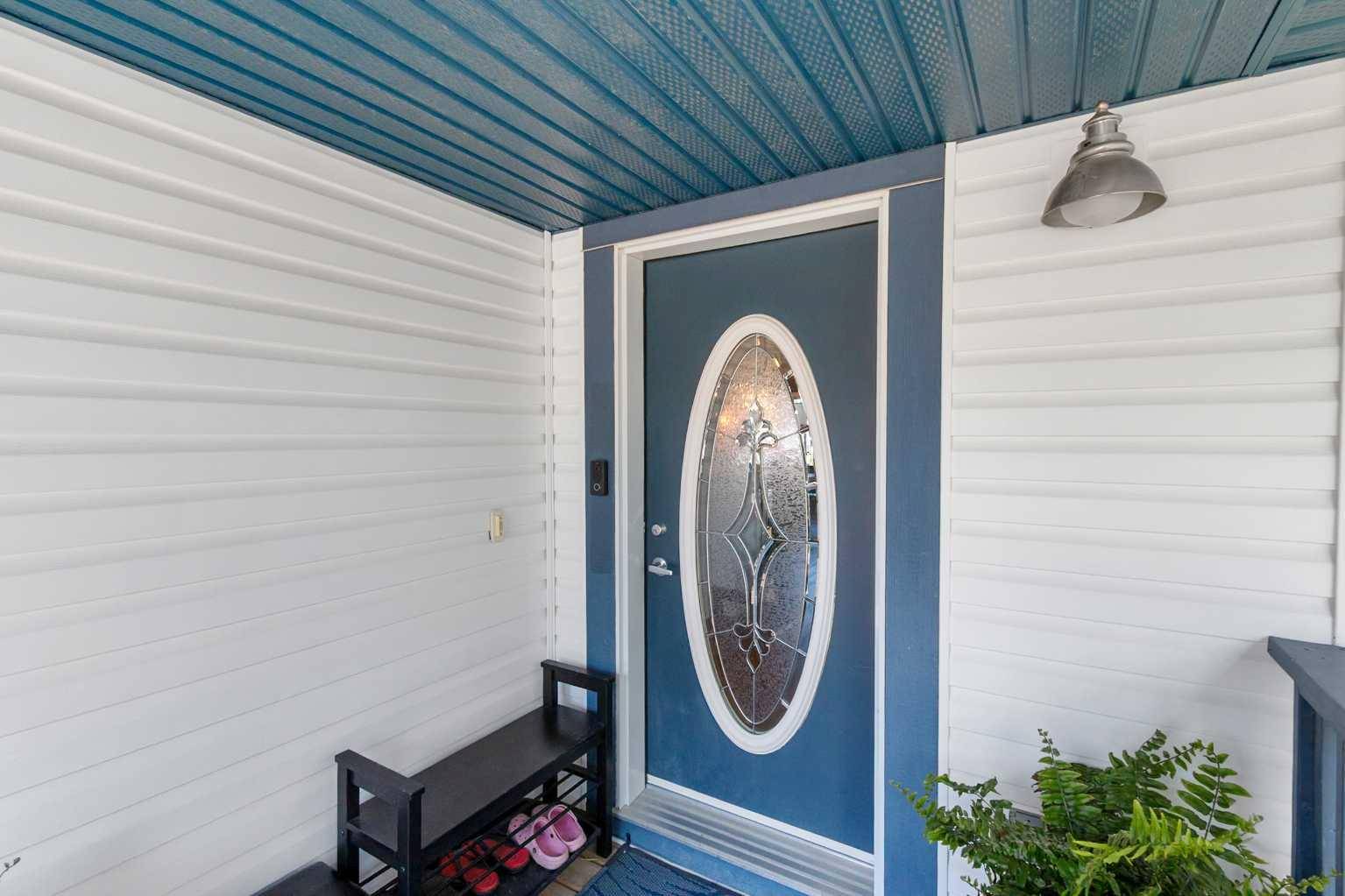 Airdrie, AB T4B 3N2,438 Sagewood DR SW