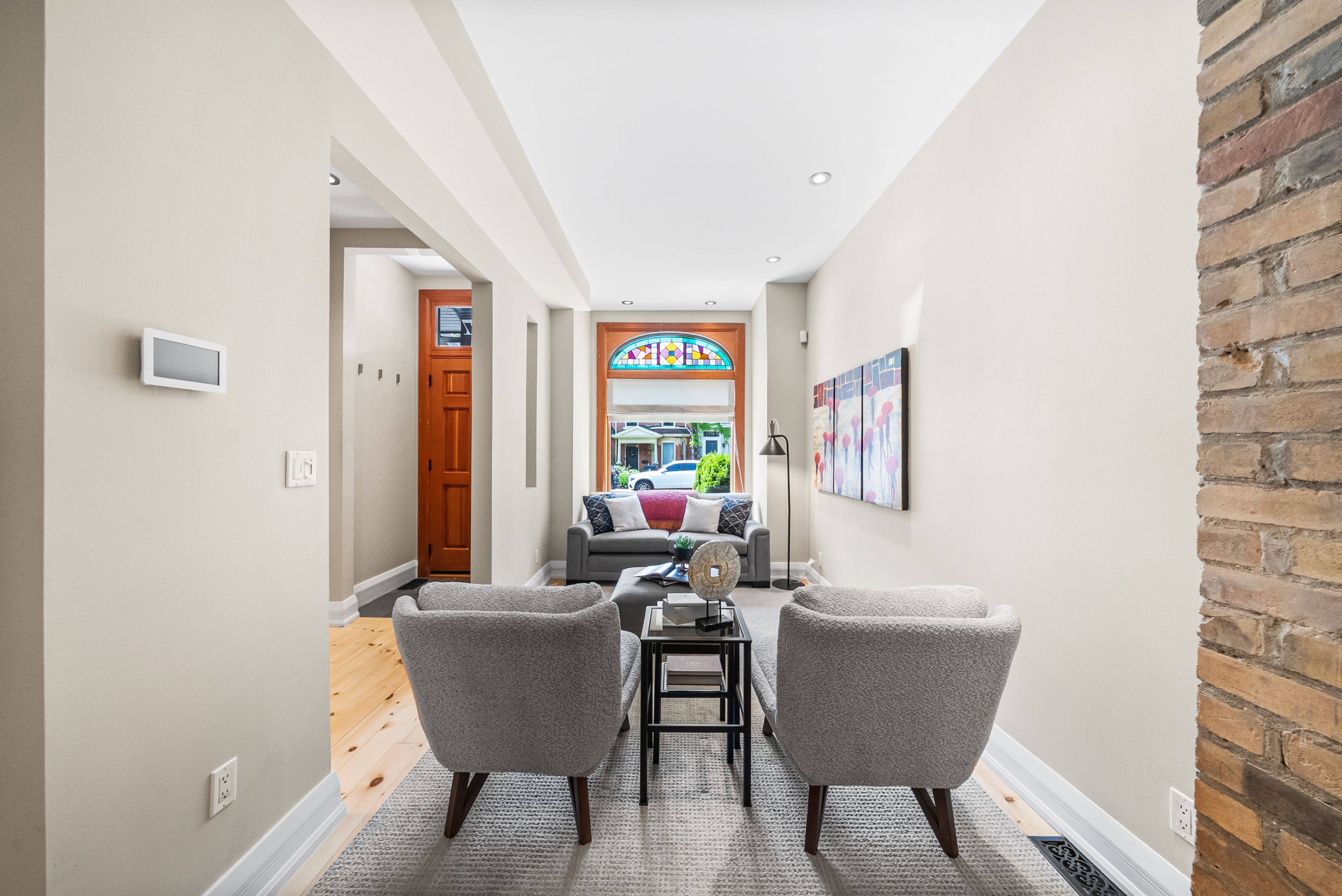 Toronto C01, ON M6J 2T1,167 Strachan AVE