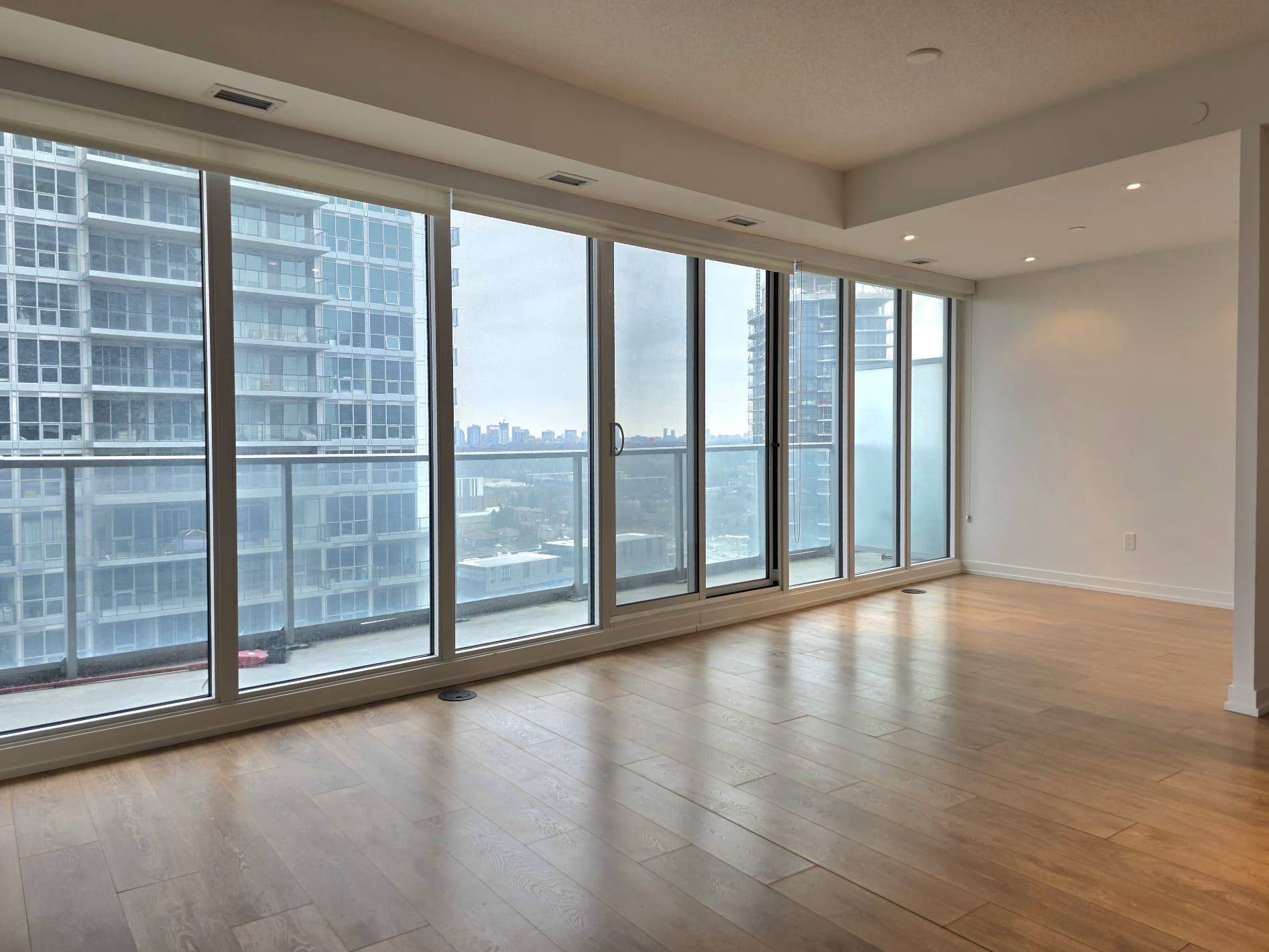 Toronto C15, ON M2K 0E3,115 Mcmahon DR #2812