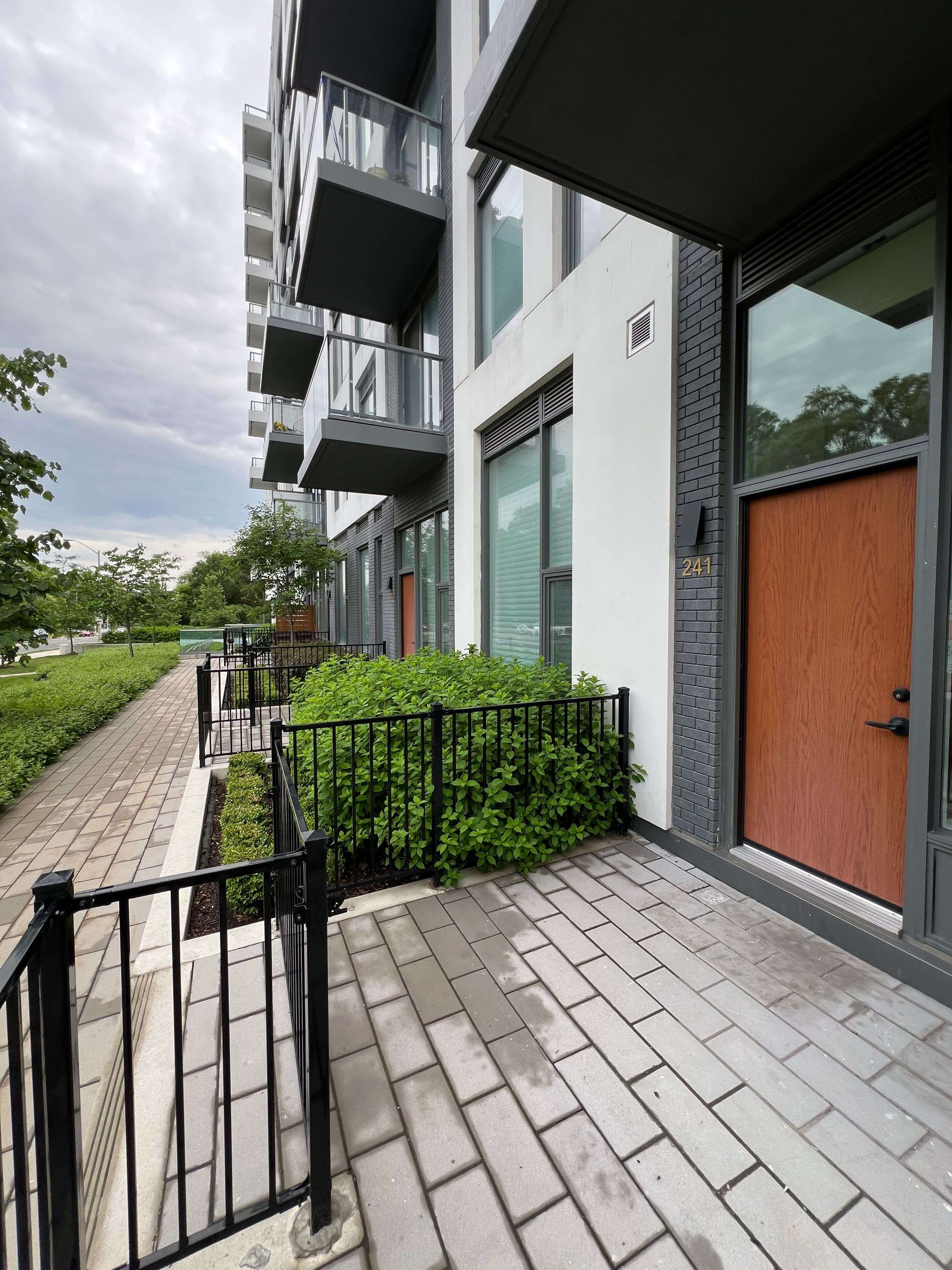 25 Adra Grado WAY #241, Toronto C15, ON M2J 0H6