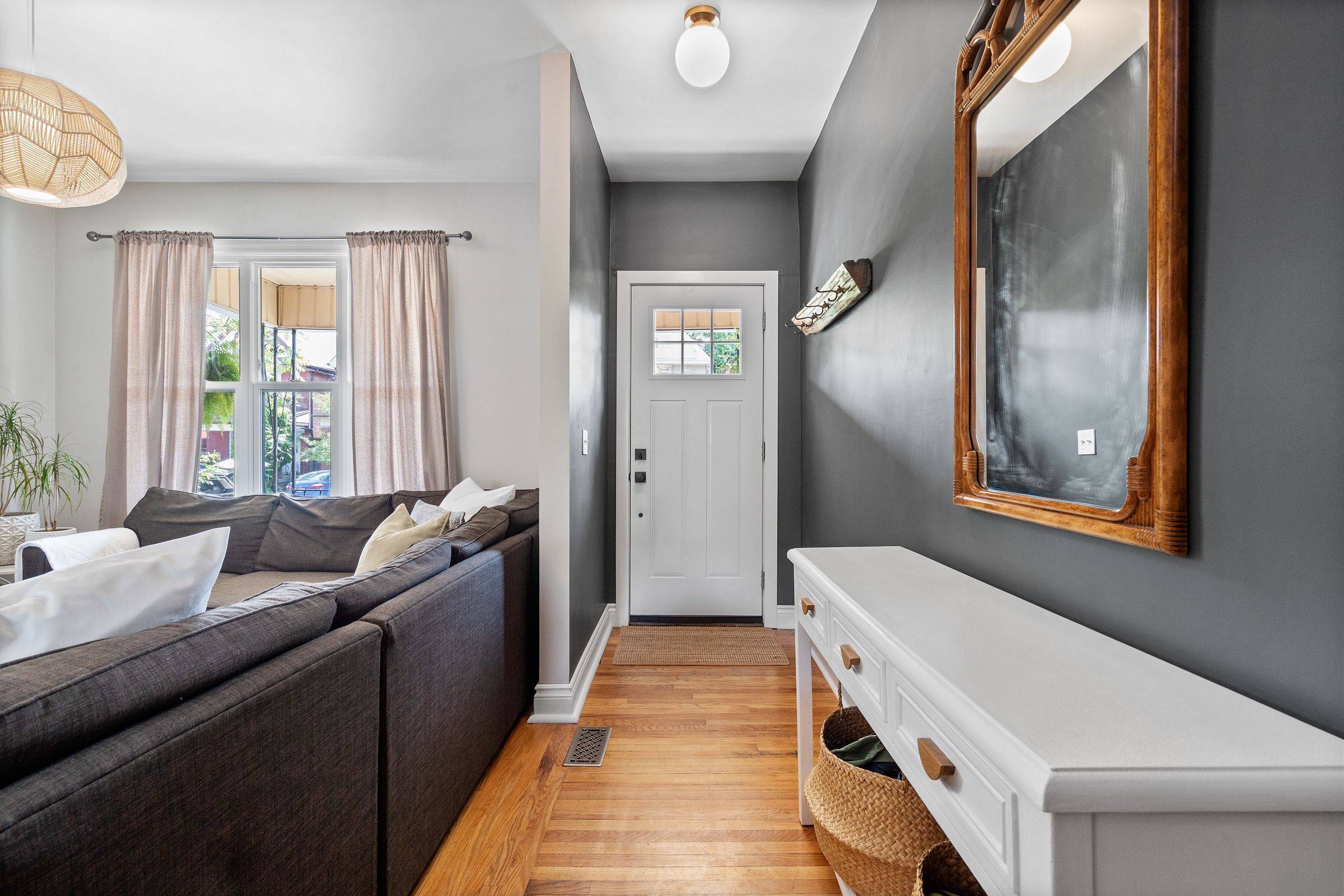 Hamilton, ON L8L 6H3,33 Holton AVE N