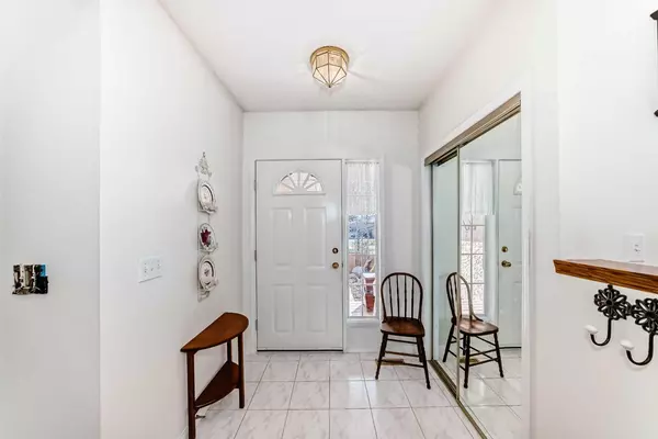 Okotoks, AB T1S 1H2,105 Welch PL