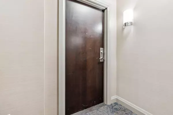 Aurora, ON L4G 0R3,180 John West WAY W #332