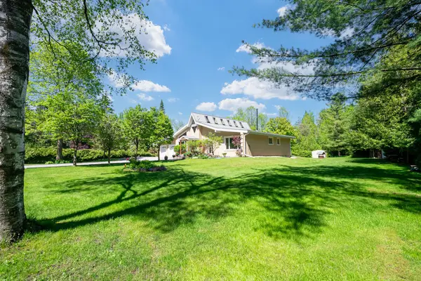 Georgina, ON L0C 1L0,15 Linda RD