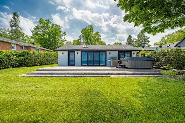 901 Woodland DR, Oro-medonte, ON L3V 0R8