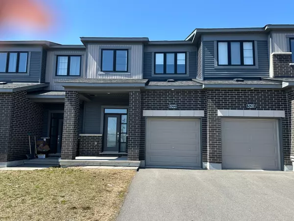 522 Branch ST, Barrhaven, ON K2J 6P3