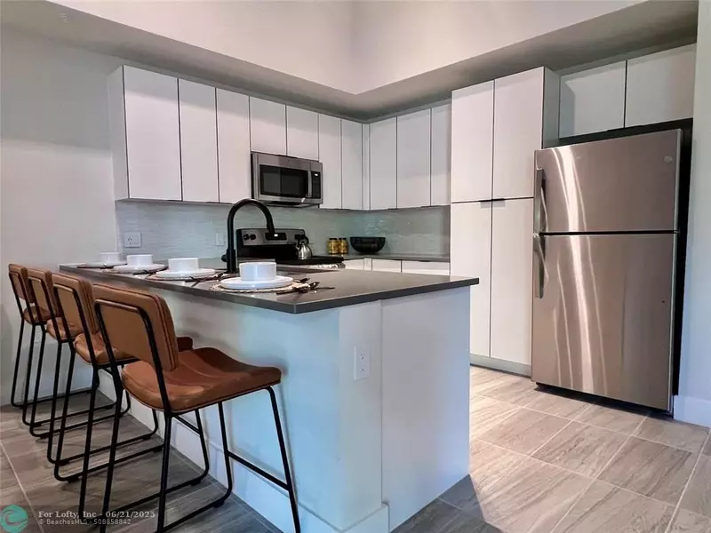 120 N Compass Way #337, Dania Beach, FL 33004