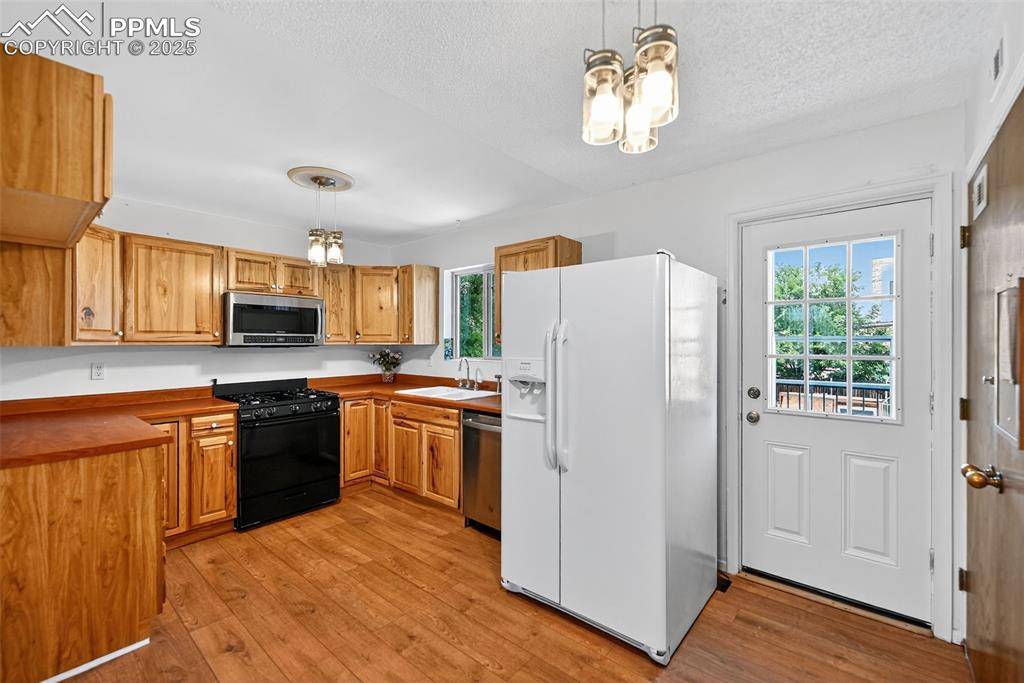 Fountain, CO 80817,305 Iris DR
