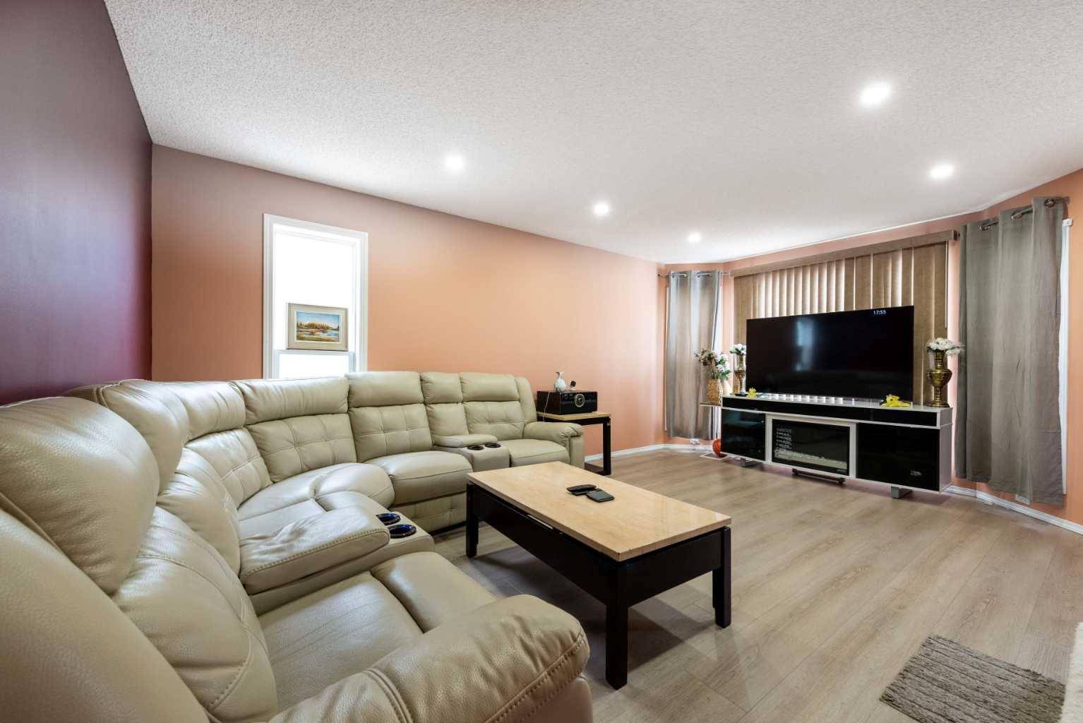 Calgary, AB T3J 4K2,39 Taravista Mews Northeast