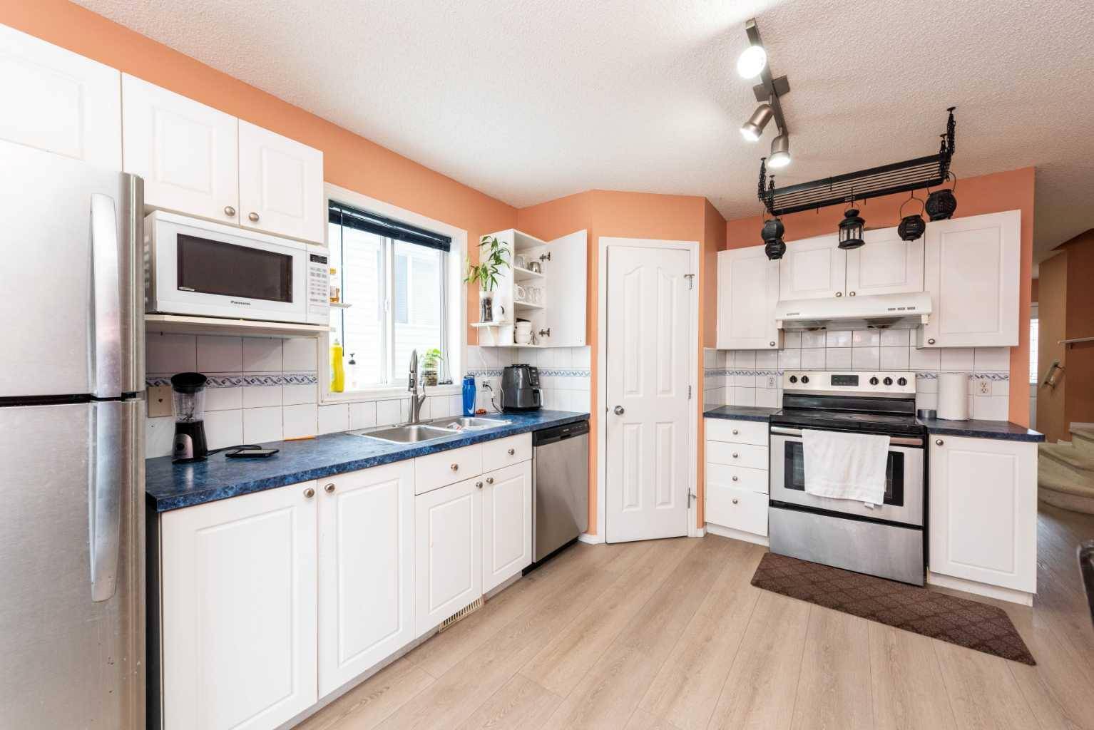 Calgary, AB T3J 4K2,39 Taravista Mews Northeast