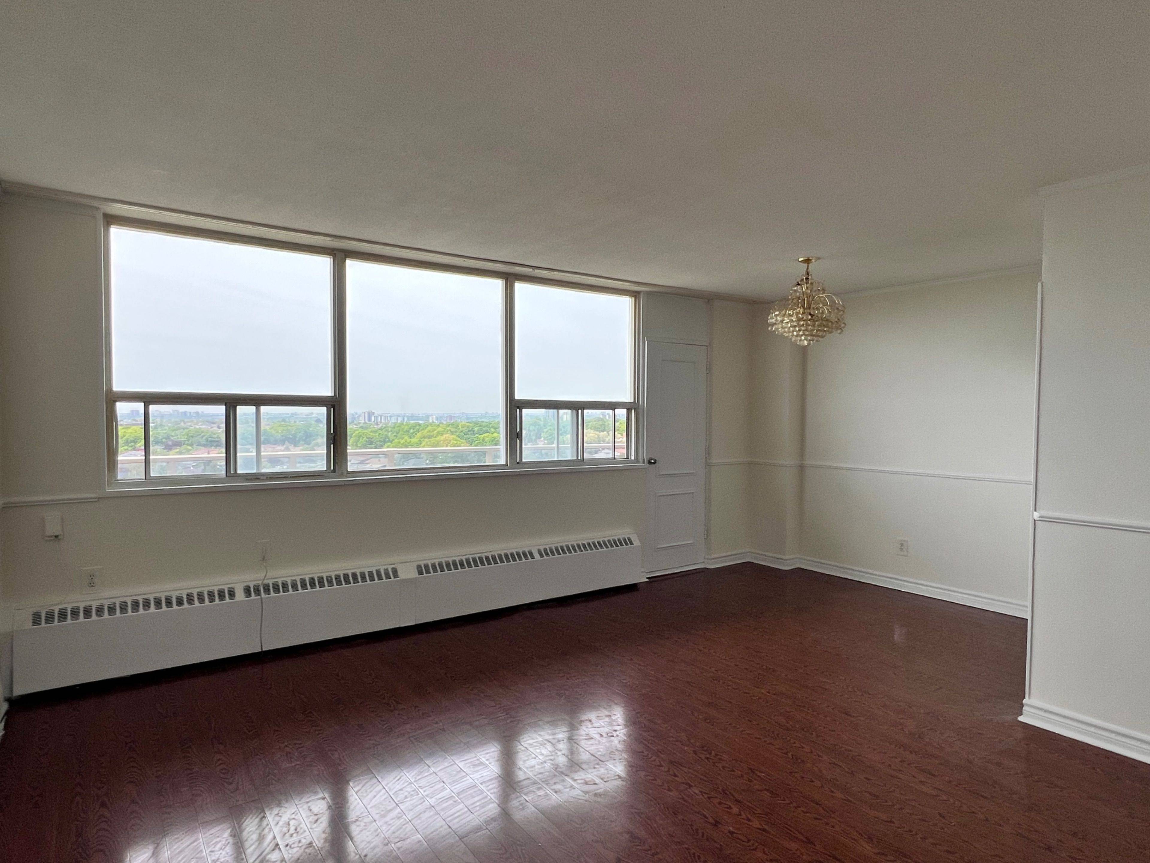 Toronto W05, ON M3J 1B2,80 Grandravine DR #916