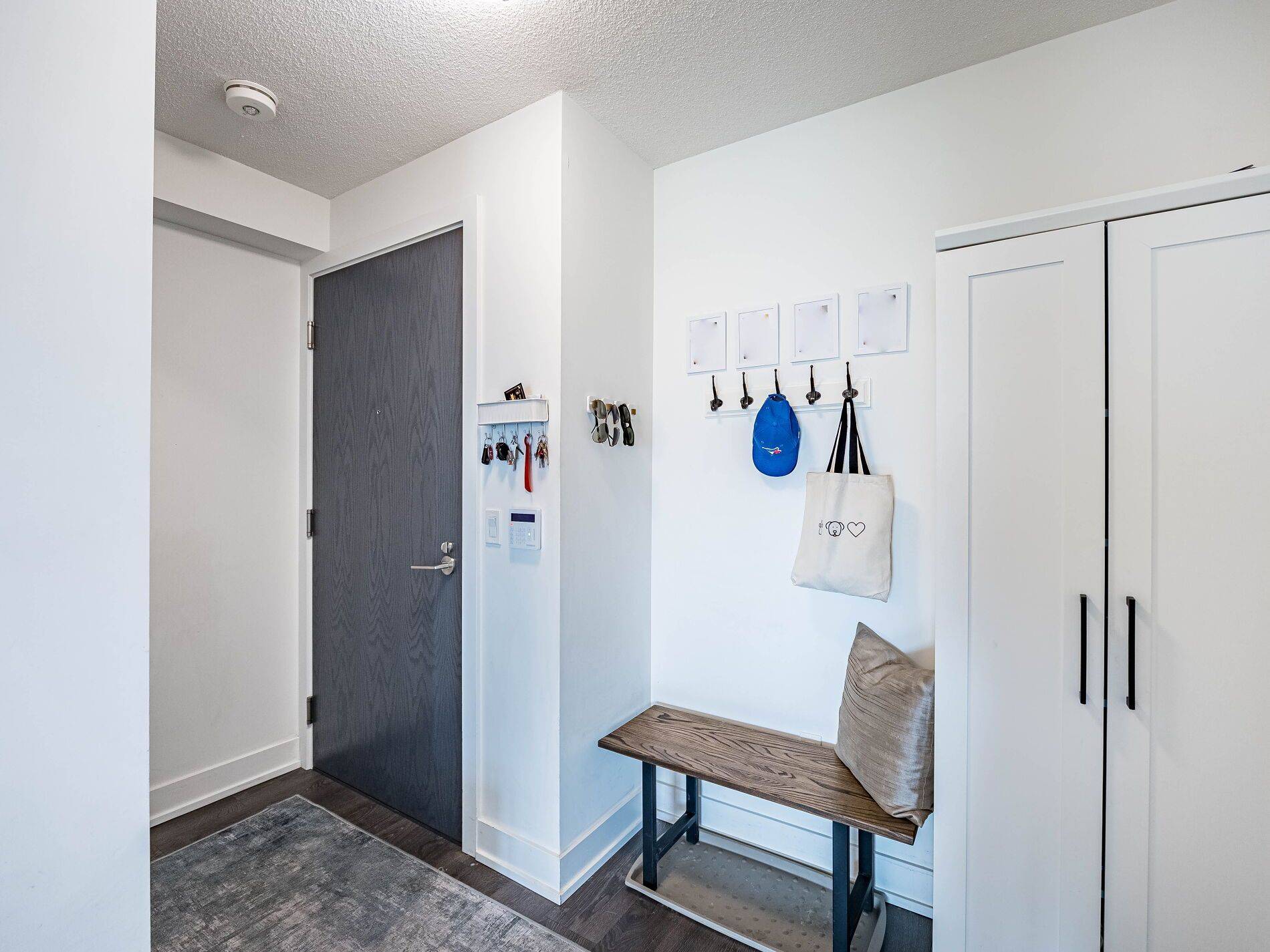 Toronto W08, ON M9C 0C9,7 Mabelle AVE #1409
