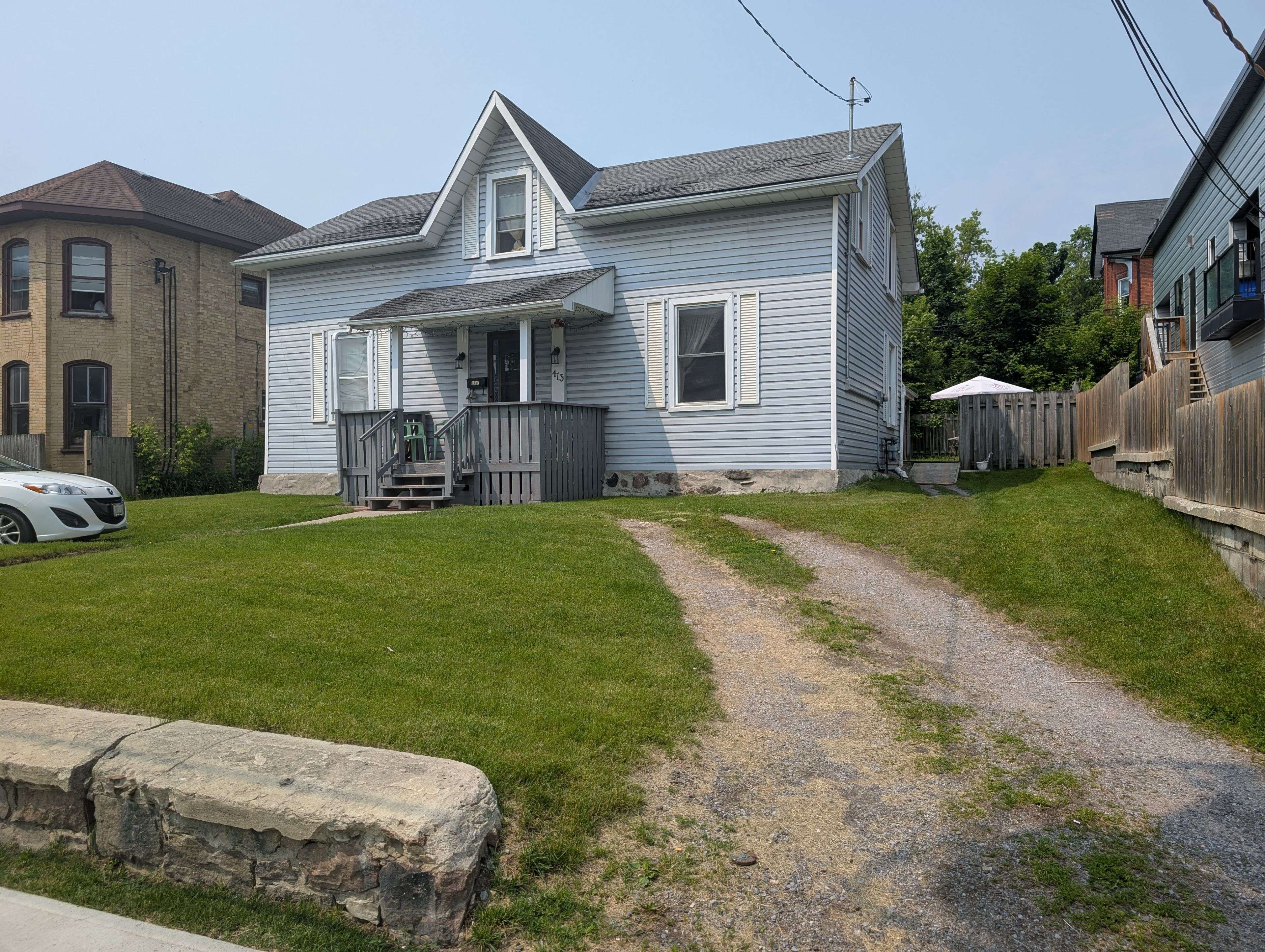 Peterborough Central, ON K9H 3Z1,413 Bethune ST
