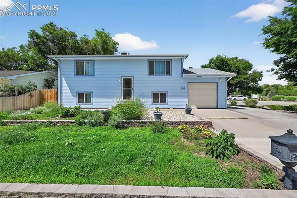 305 Iris DR, Fountain, CO 80817