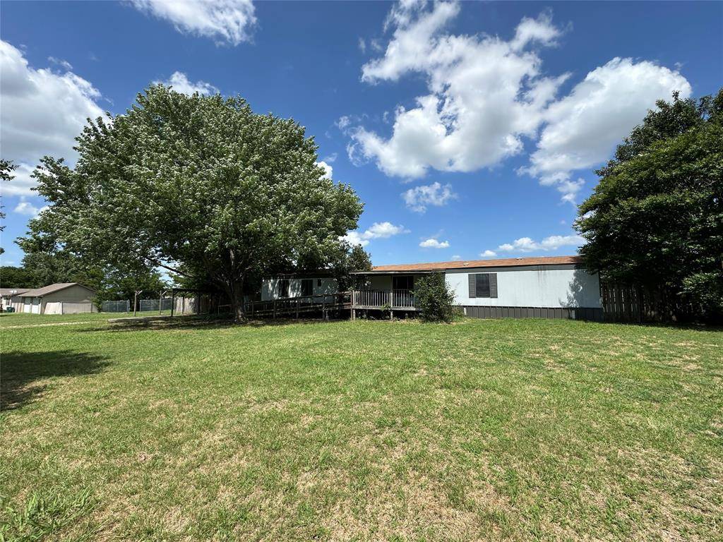 Southmayd, TX 75092,105 Willow Ridge Circle