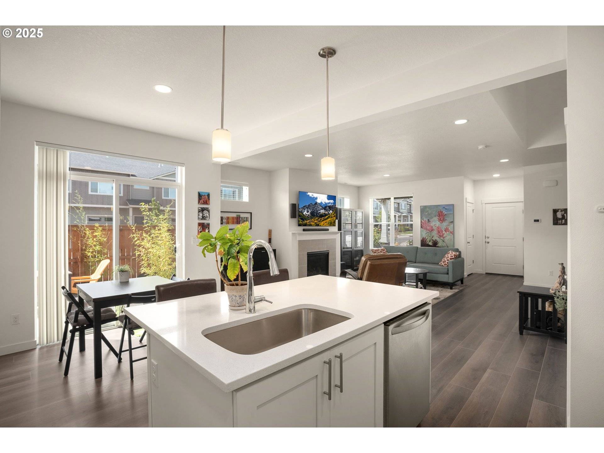 Cornelius, OR 97113,833 S 25TH TER