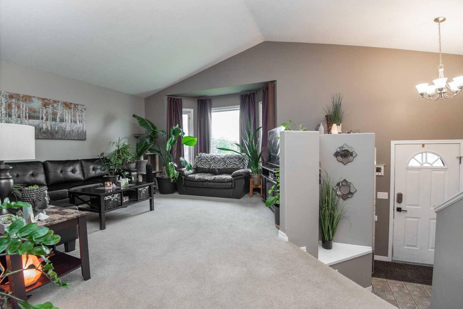 Sylvan Lake, AB T4S 1W6,16 Harrigan ST
