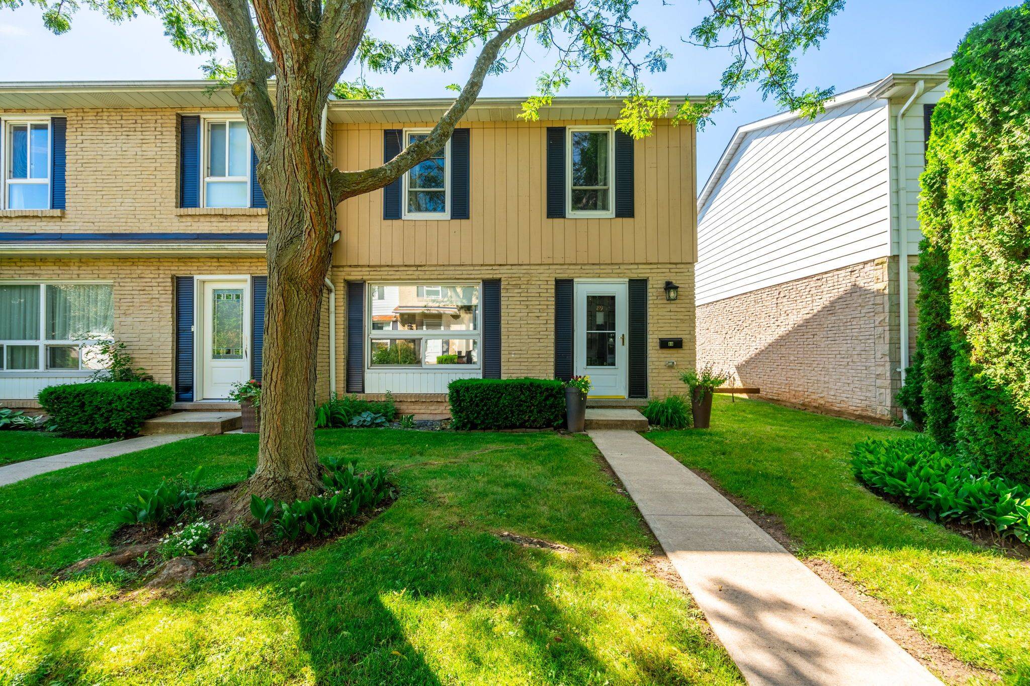 5475 Lakeshore RD #89, Burlington, ON L7L 1E1