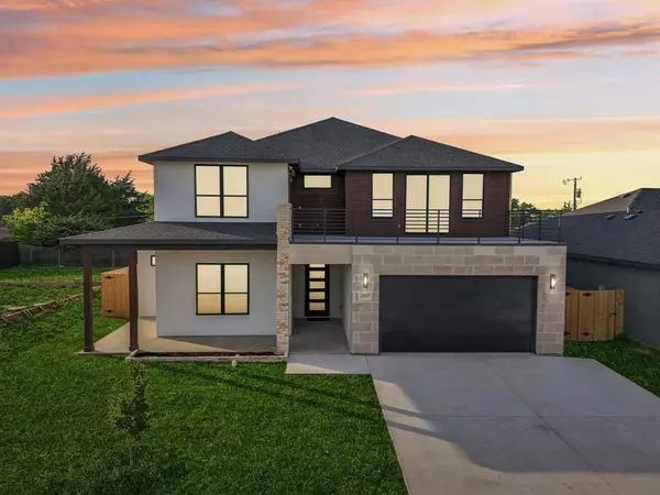 2407 Gooch Street,  Dallas,  TX 75241