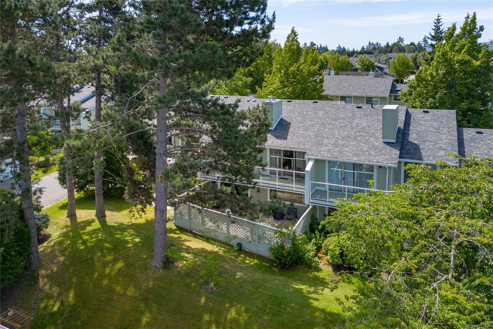 Sidney, BC V8L 2R1,2020 White Birch Rd #7