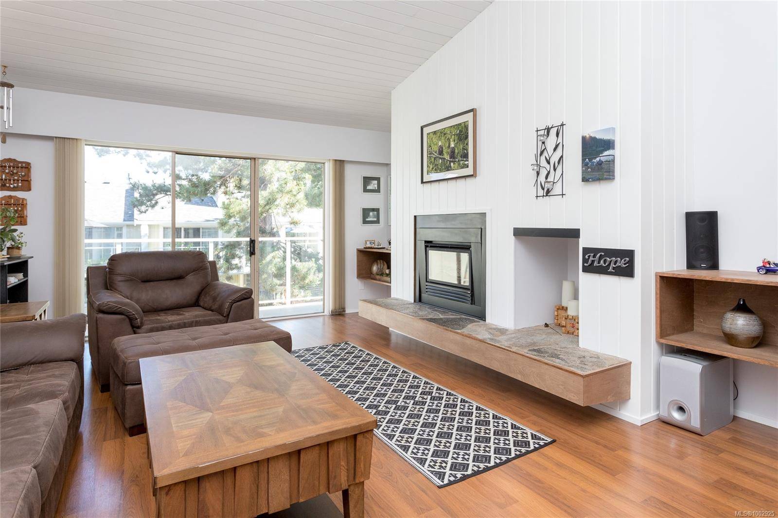 Sidney, BC V8L 2R1,2020 White Birch Rd #7