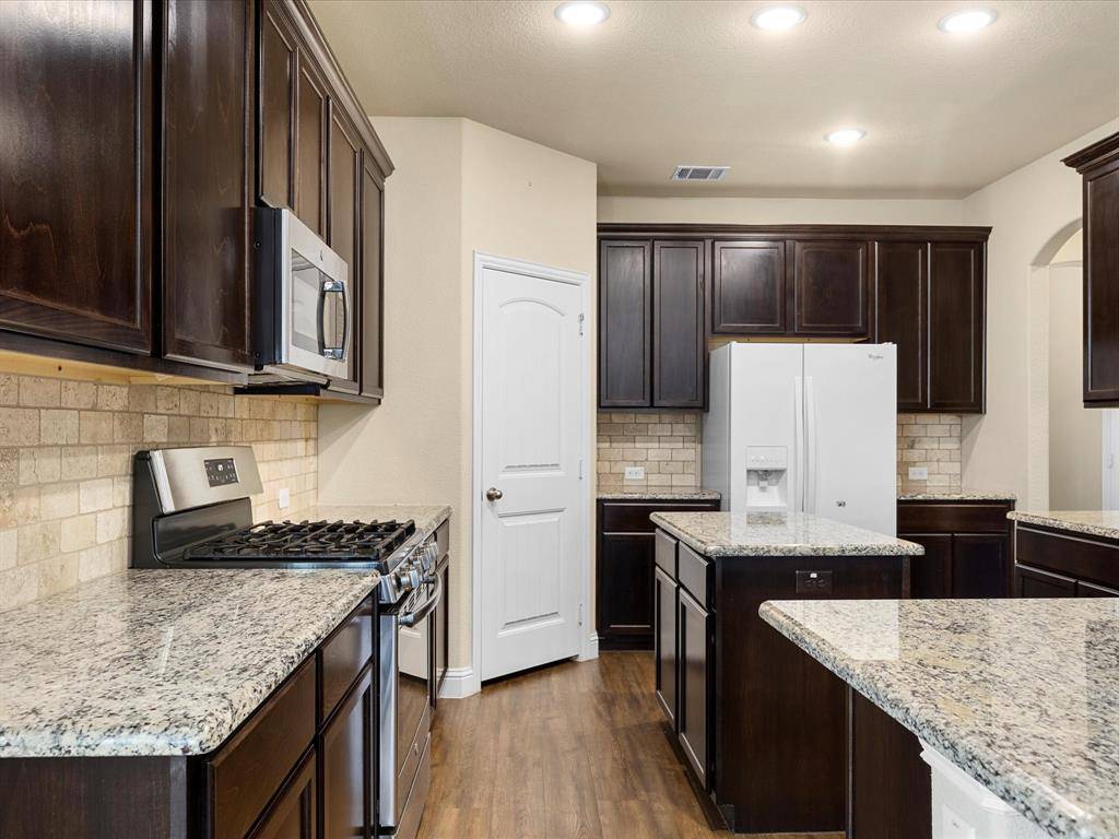 Sanger, TX 76266,3 S Highland Drive