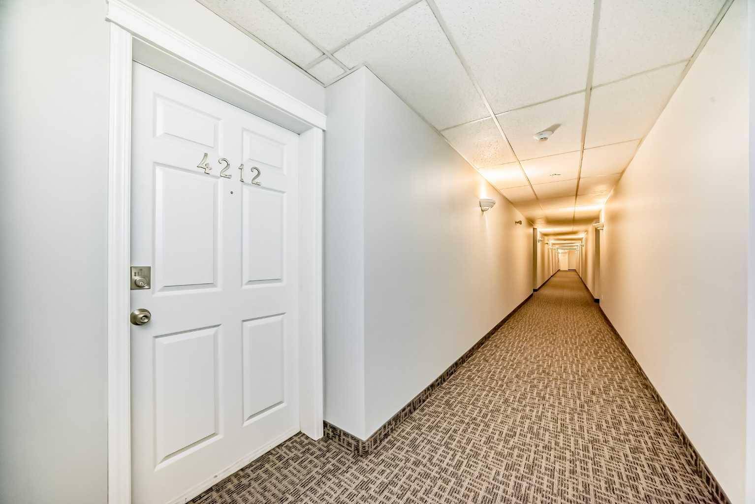 Calgary, AB T3K 5Z1,70 PANAMOUNT DR NW #4212