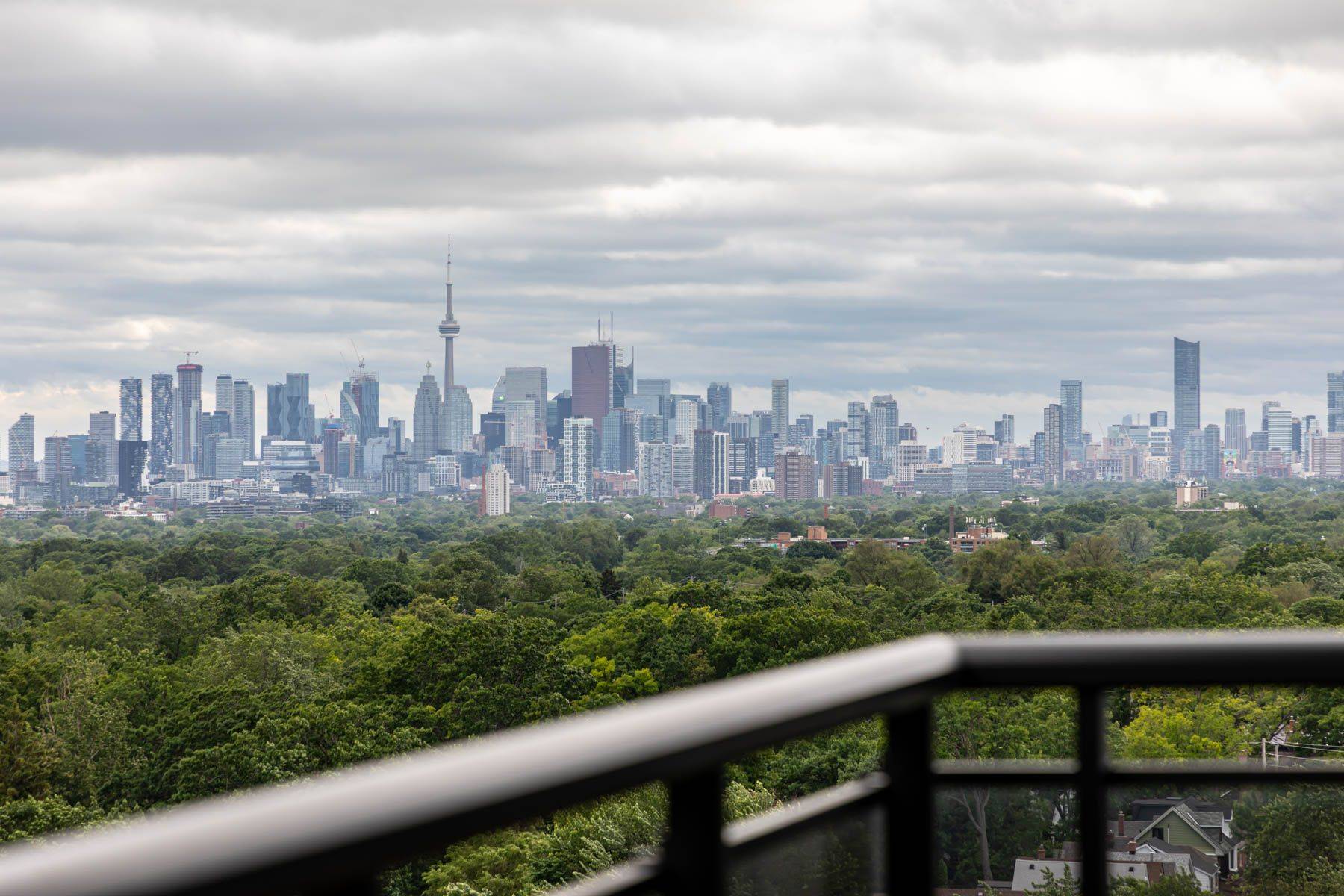 Toronto E02, ON M4C 4X4,286 MAIN ST #1408
