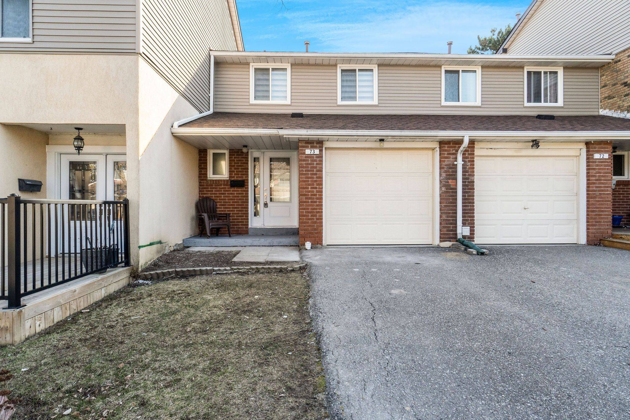 73 CARISBROOKE CT #73, Brampton, ON L6S 3K1