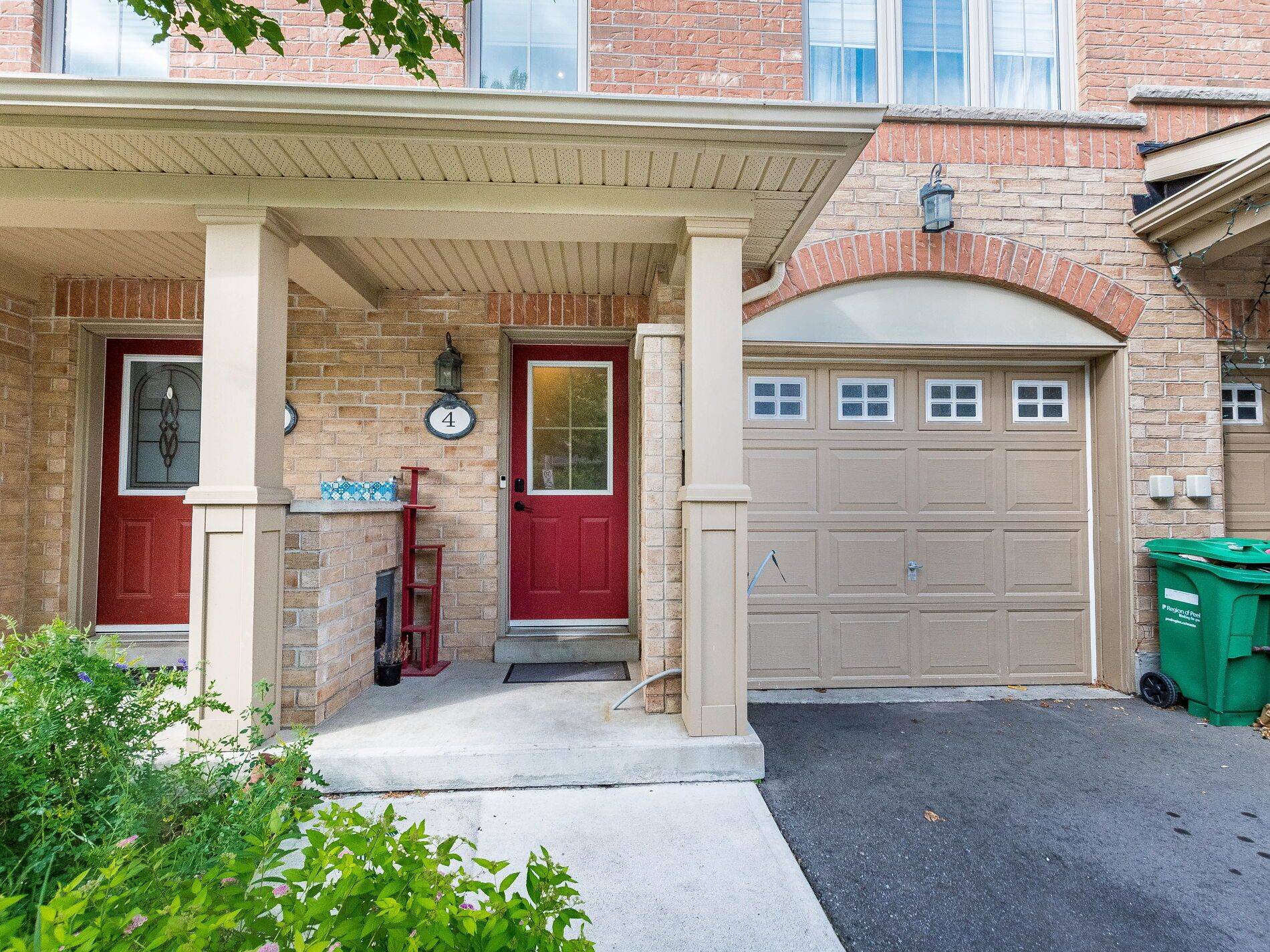 Brampton, ON L6Y 0P9,4 Cailiff ST