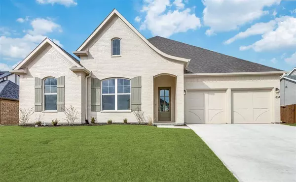 304 W Paddock,  Willow Park,  TX 76087