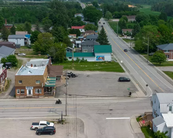8 ST DAVID ST, French River, ON P0M 2N0
