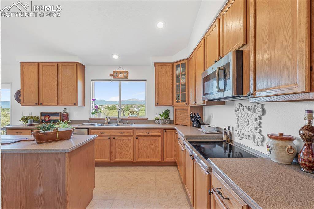 Colorado Springs, CO 80922,5360 War Paint PL