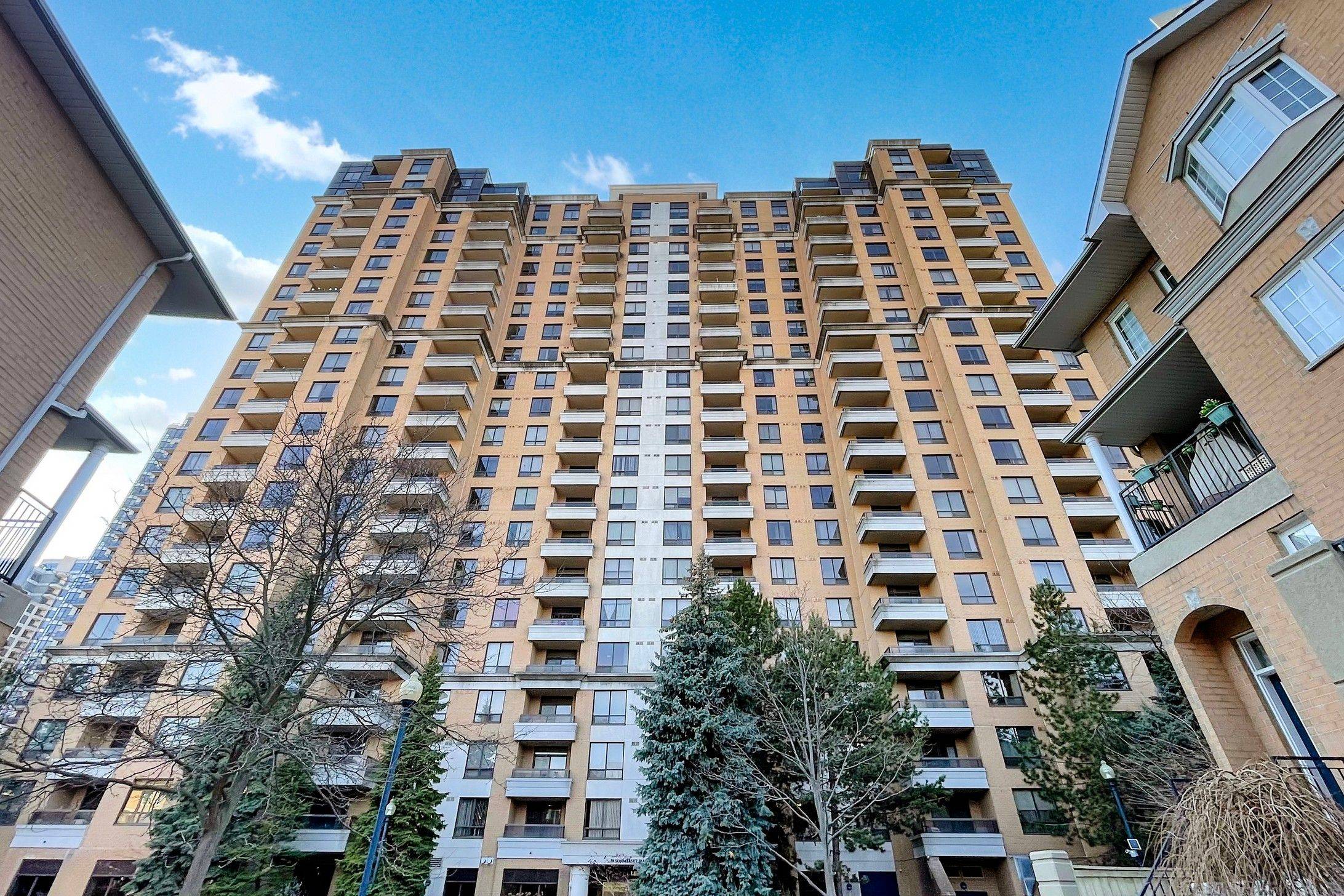 18 Sommerset WAY #310, Toronto C14, ON M2N 6X5