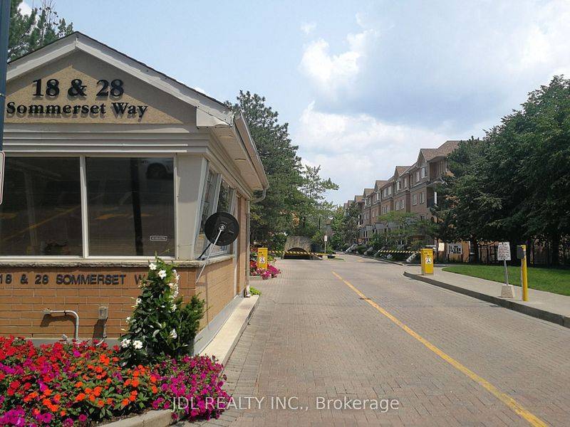 Toronto C14, ON M2N 6X5,18 Sommerset WAY #816