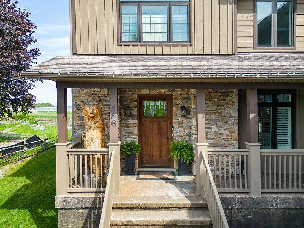 Collingwood, ON L9Y 5C9,156 Bartlett BLVD