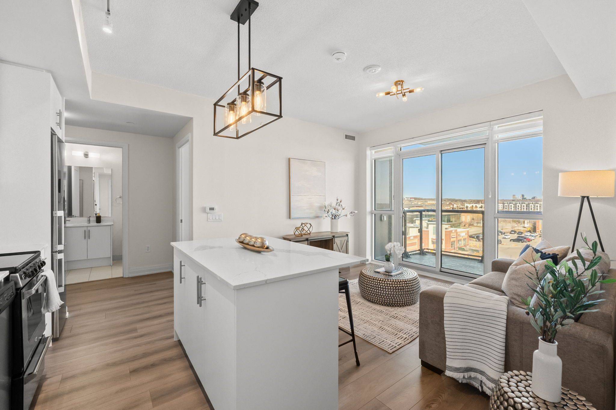 Oakville, ON L6M 1L9,509 Dundas ST W #512