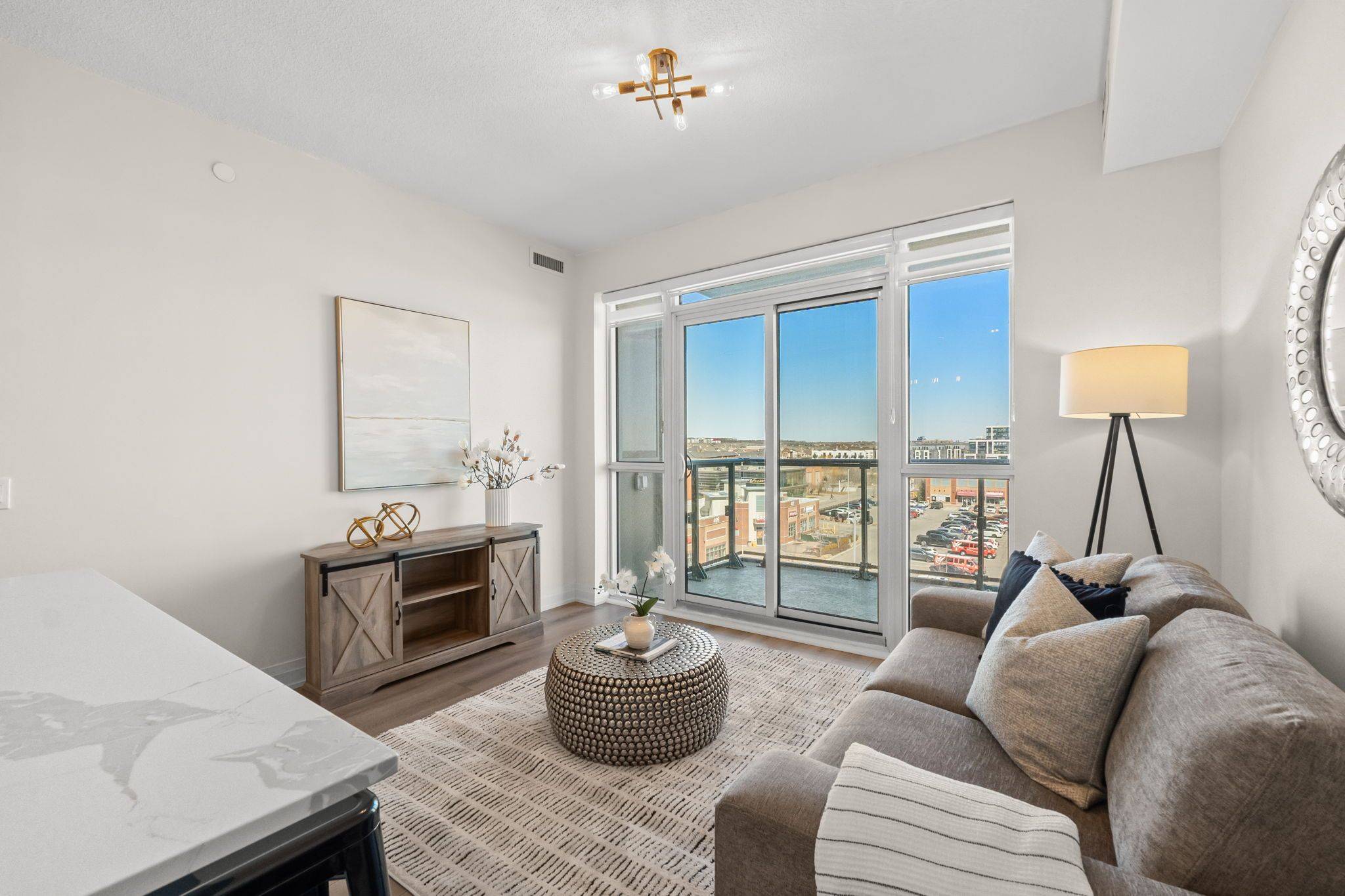 Oakville, ON L6M 1L9,509 Dundas ST W #512