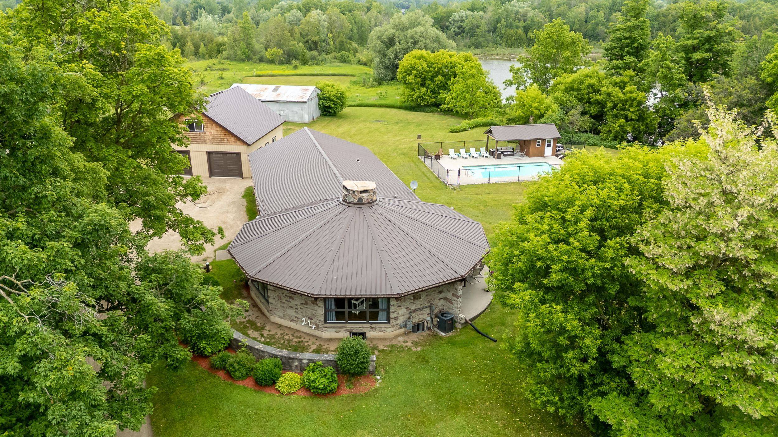 26 Old Brock RD, Puslinch, ON N0B 2J0