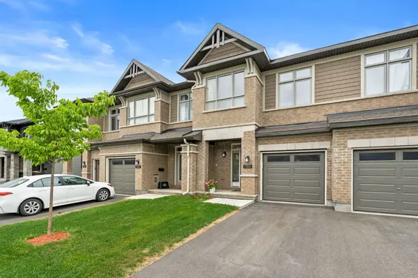 Blossom Park - Airport And Area, ON K1X 0H6,750 Miikana RD