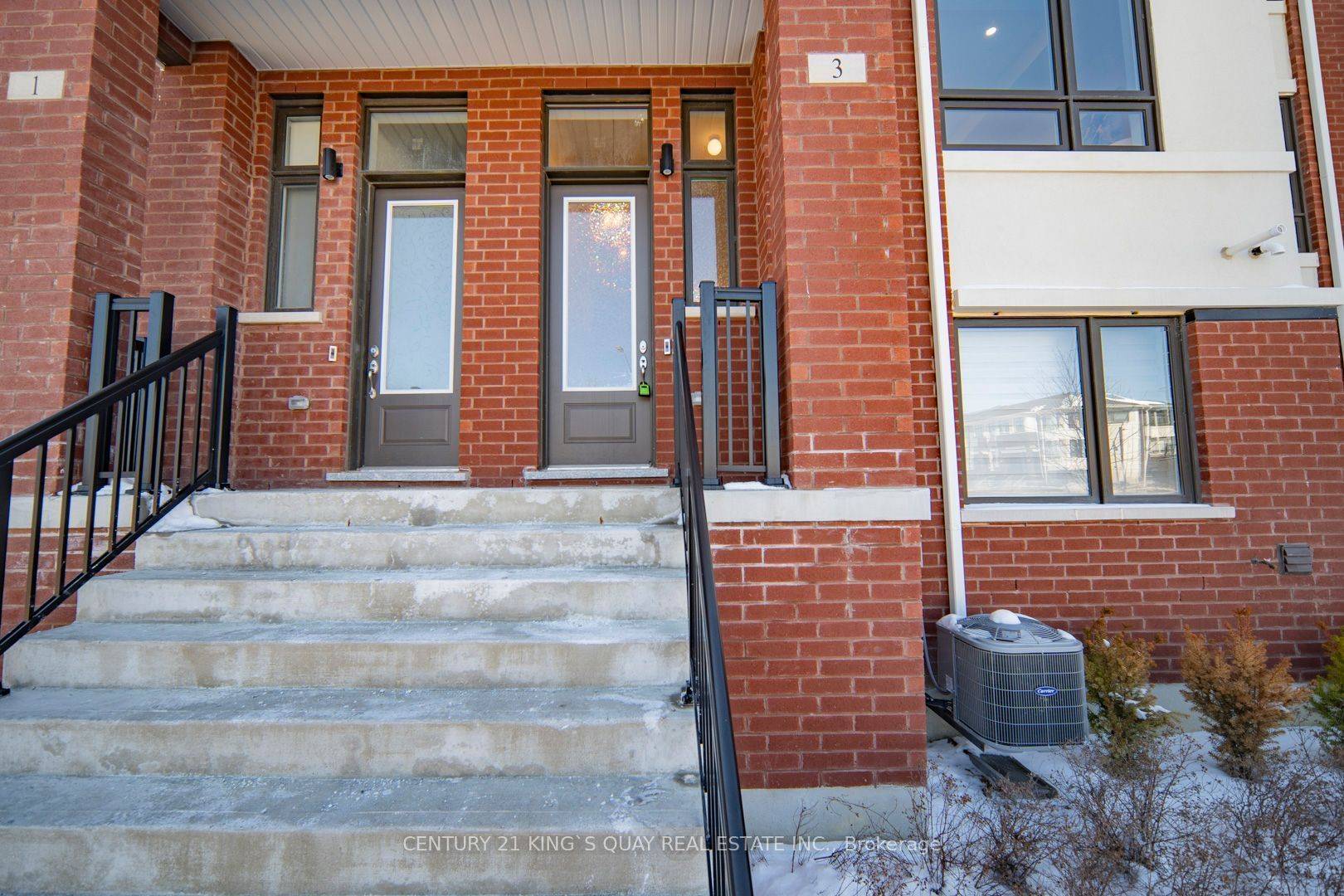 Richmond Hill, ON L4C 5S6,3 William Russell LN